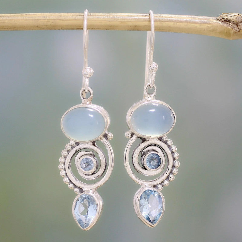 's Model Inlaid with Sea Blue Topaz Creative Rotating Water Drop Pear-shaped