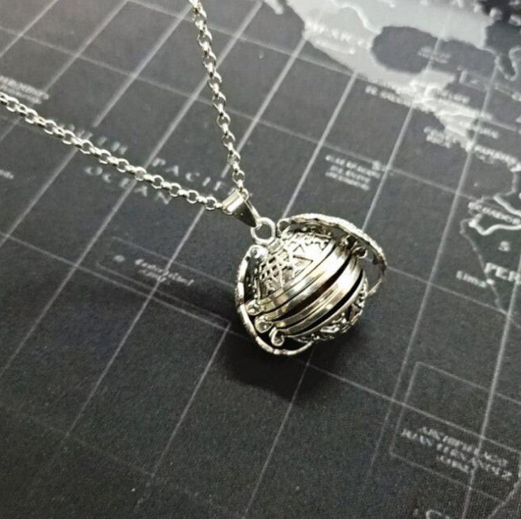 Photo-opening Necklace - Winged Necklace - Multi-layer Photo-opening Pendant - product image 4