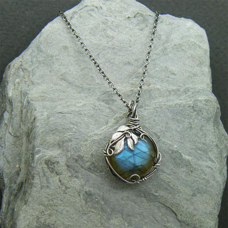 Vintage Moon Necklace for Women - product image 5