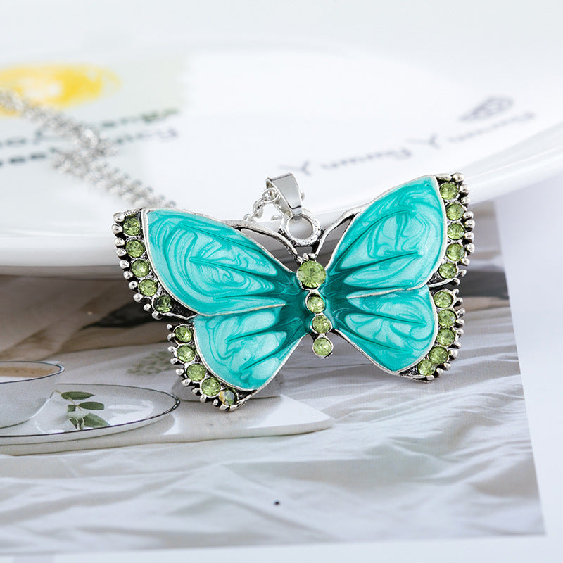 Vintage Butterfly Necklace - product image 4