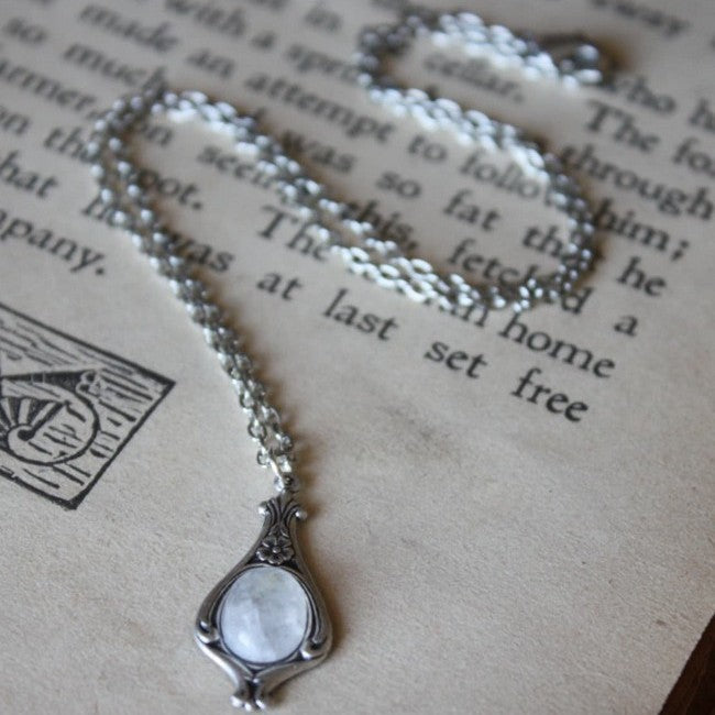 Vintage Floral Moon Necklace - product image 2