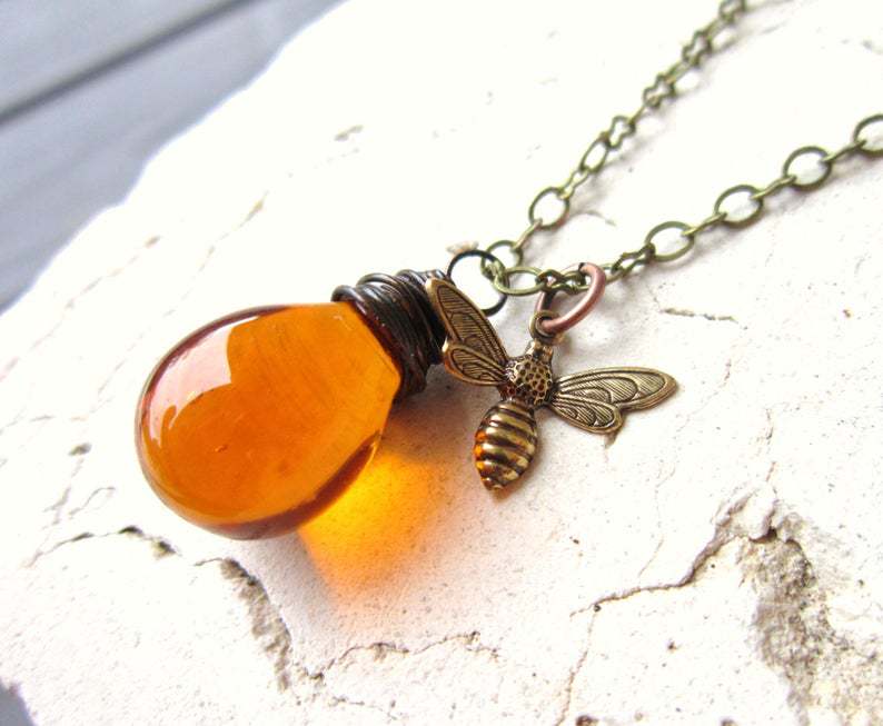 Vintage Statement Cross Bee Jewelry Set - product image 11