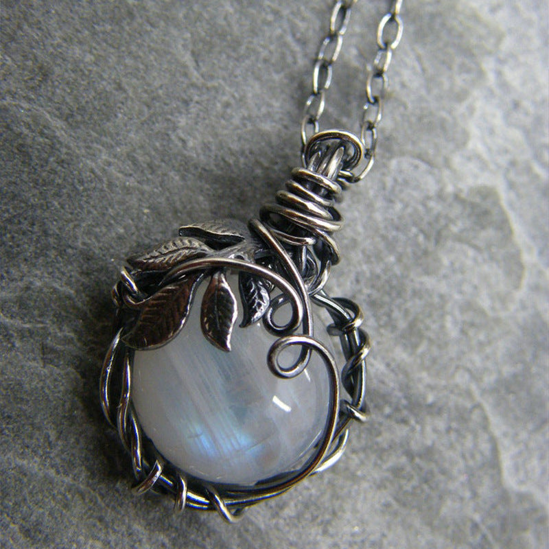 Vintage Moon Necklace for Women - product image 2