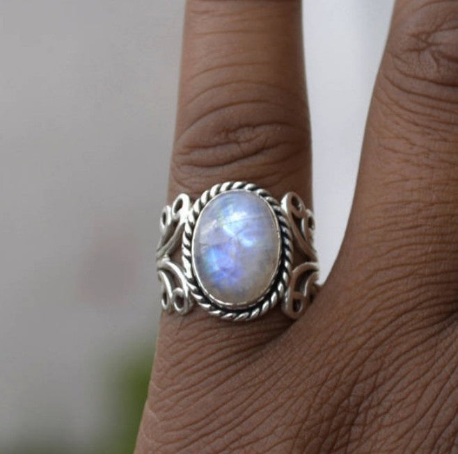 Statement Moon Ring - product image 4