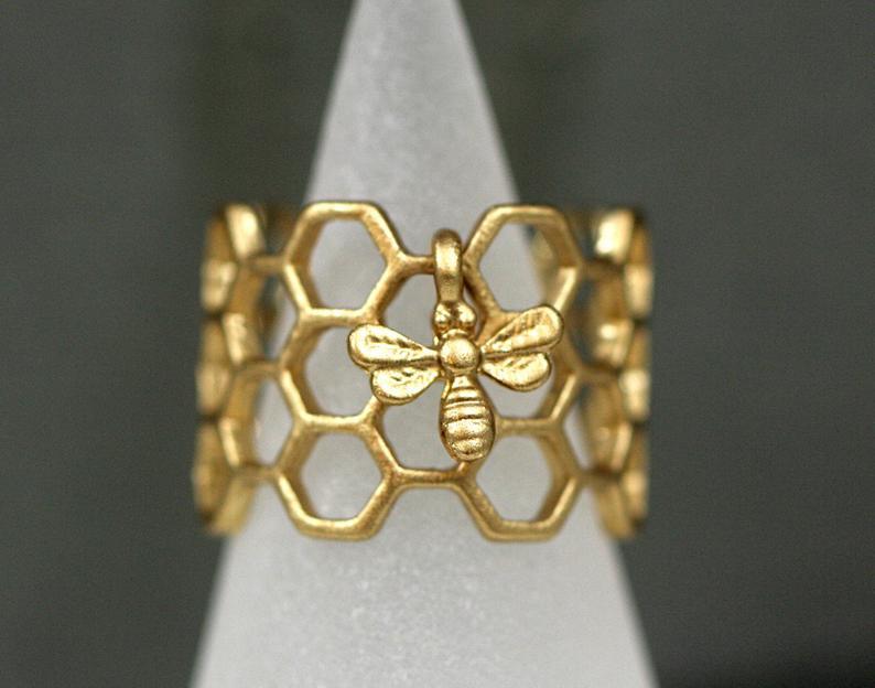 Geometric Cross Bee Ring - product image 4