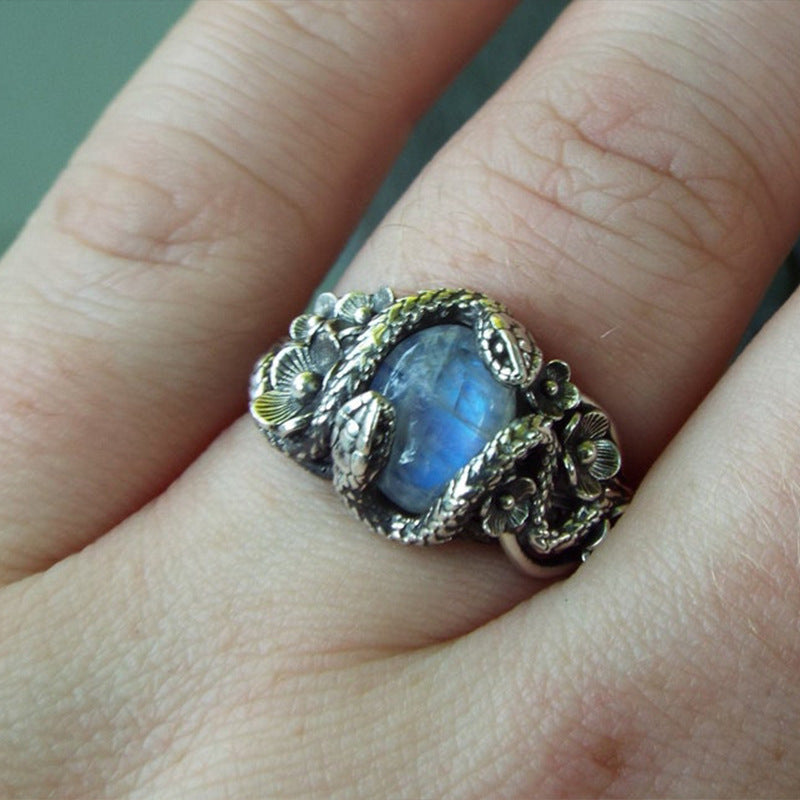 Vintage Floral Moon Ring - product image 4