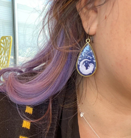 Vintage Resin Earrings - product image 7