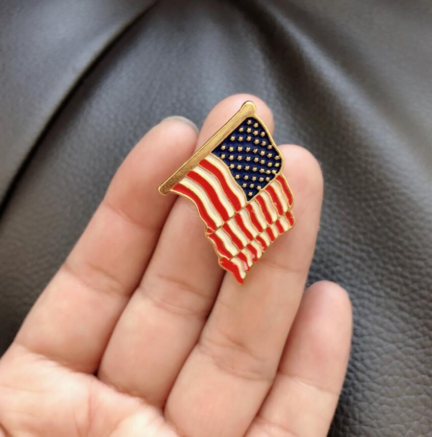 Jewelry Brooch: American-style World Map Brooch with Enamel Finish - Made of - product image 5