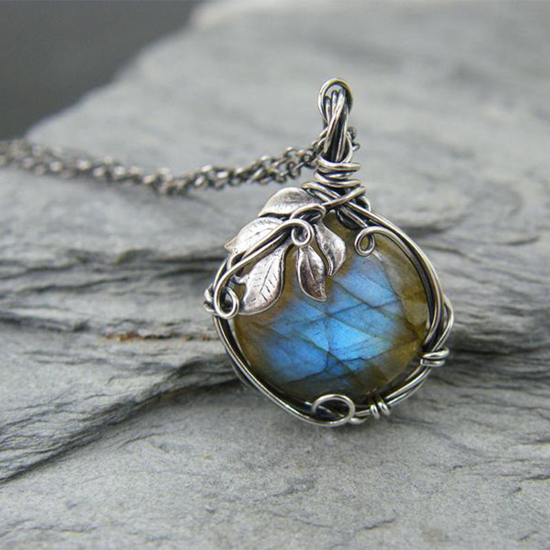 Vintage Moon Necklace for Women - product image 9