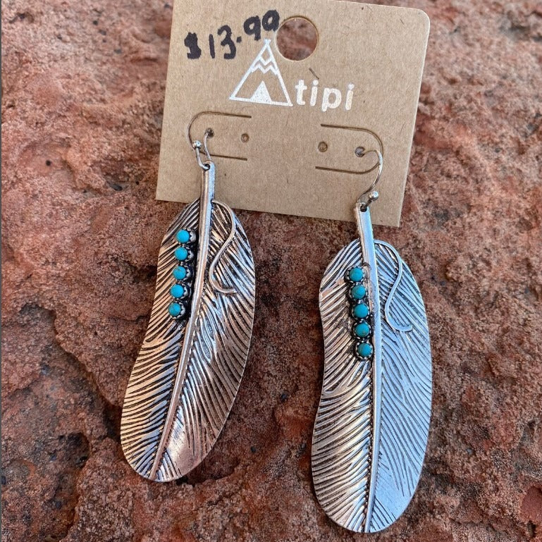 Vintage Feather Earrings - product image 4