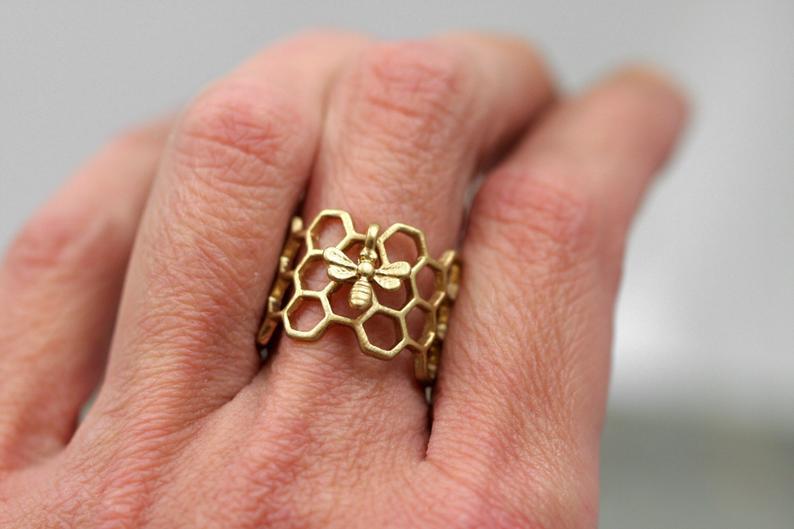 Geometric Cross Bee Ring - product image 3