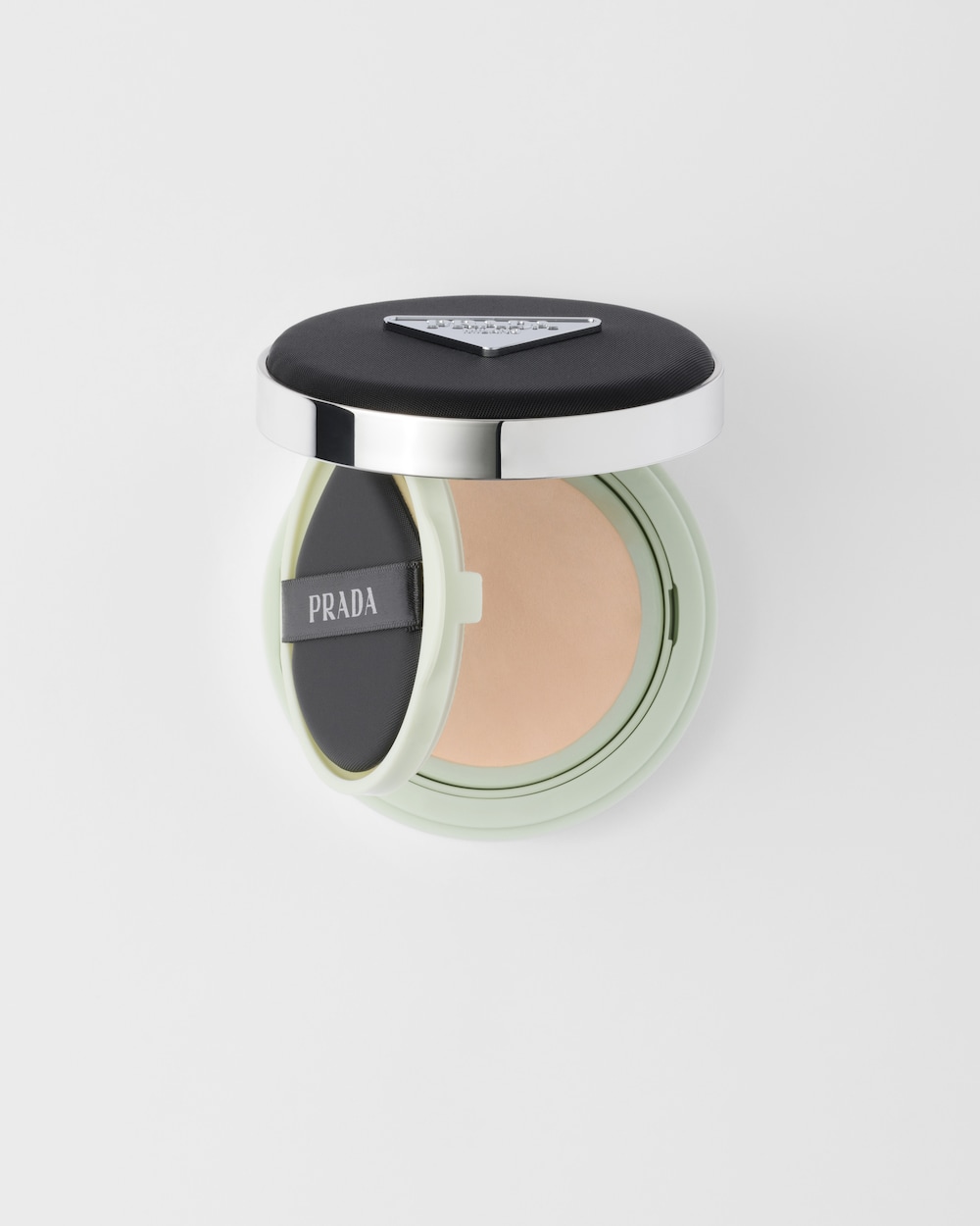 プラダ Reveal Mesh Cushion Foundation - LN5 - LIGHT NEUTRAL