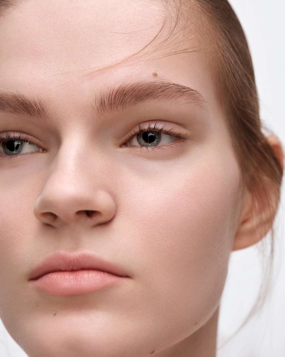 プラダ Reveal Mesh Cushion Foundation - LN25 - LIGHT NEUTRAL