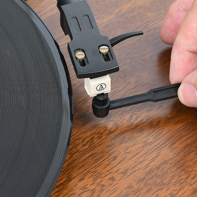 Auryvox Vinyl Record Cleaning Kit