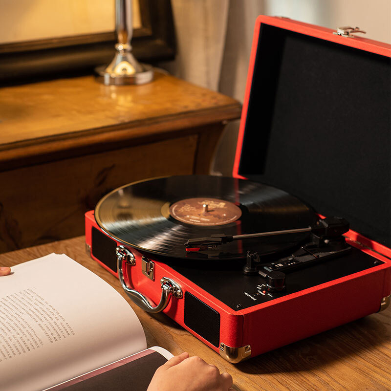Auryvox Heritage VT-80: A Portable Suitcase Turntable with Built-in Speakers for Authentic Vinyl Playback