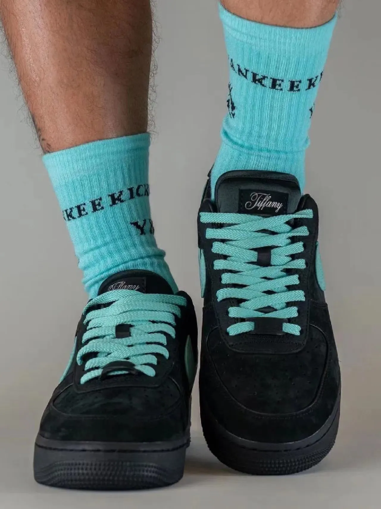 🔥限定30個！売り切れ次第終わり！【NIKE |公式サイトは】🔥★送関込★世界中を震撼させた話題のコラボ★◆超人気◆ 雑誌、ＴＶ、映画に登場アイテム♪