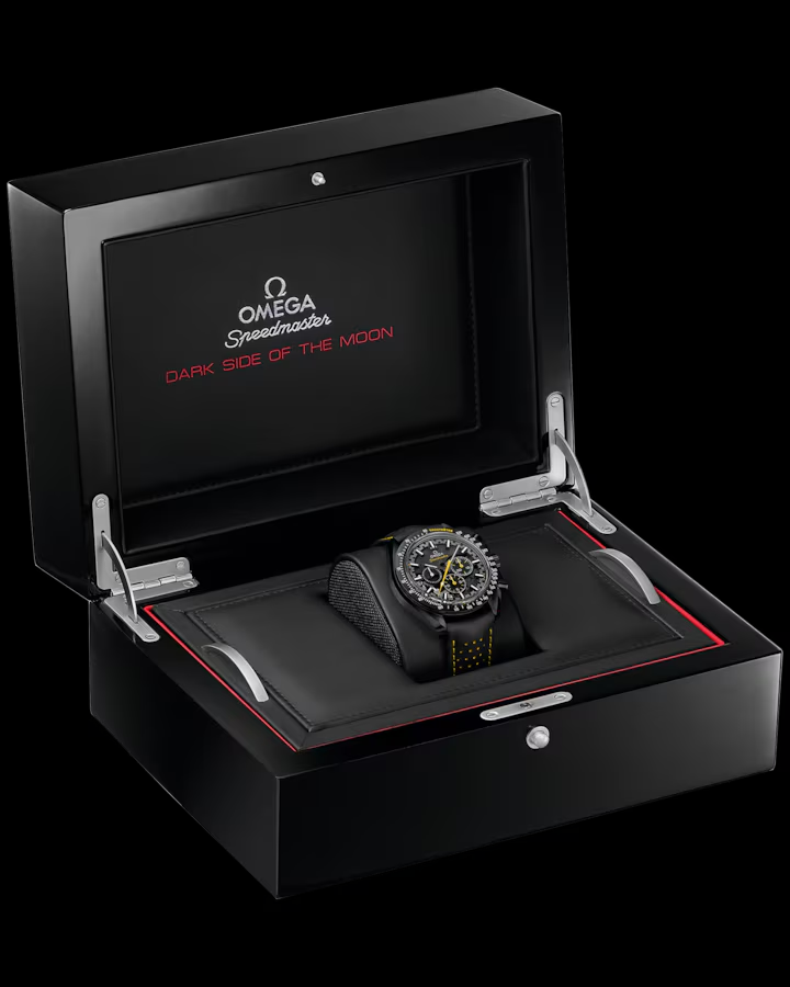 SPEEDMASTE﻿R ダーク サイド オブ ザ ムー﻿ン