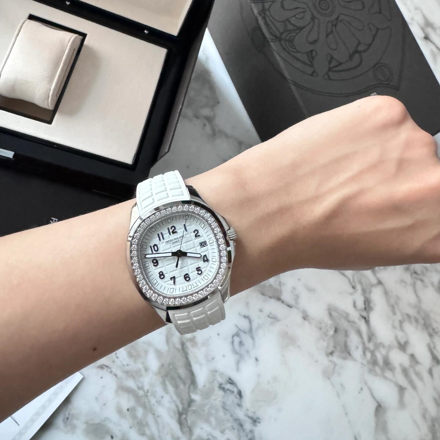Patek Philippe アクアノート-5267/200A -010