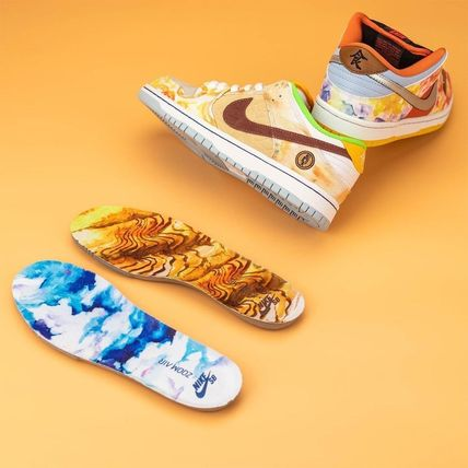 大人気のスタイル、数量限定発売 Nike SB Dunk Low Pro Qs "Street Hawker"