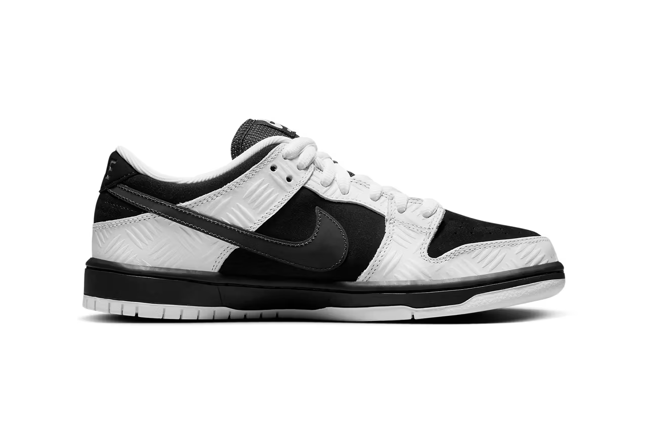 TIGHTBOOTH × Nike SB Dunk Low "White/Black"