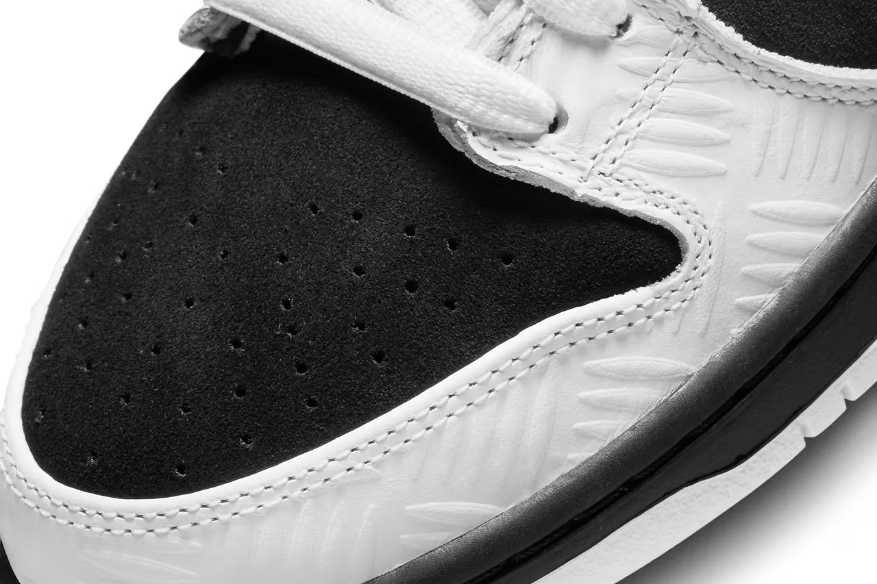 TIGHTBOOTH × Nike SB Dunk Low "White/Black"