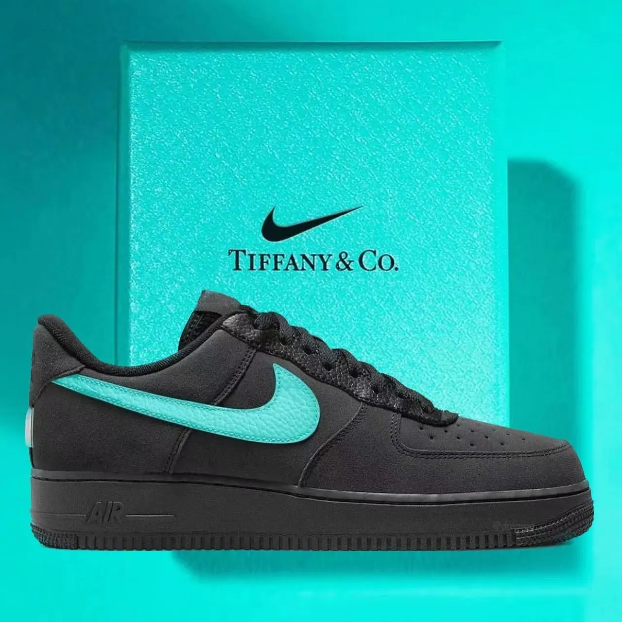🔥限定30個！売り切れ次第終わり！【NIKE |公式サイトは】🔥★送関込★世界中を震撼させた話題のコラボ★◆超人気◆ 雑誌、ＴＶ、映画に登場アイテム♪