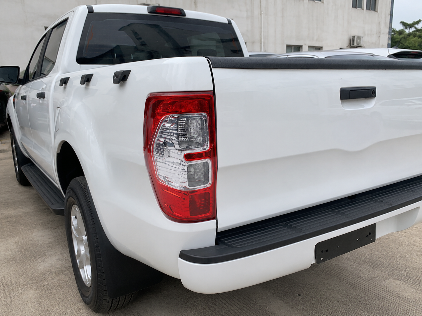 LED Tail Light Assembly for Ford Ranger T6 2015 Pickup Truck Replacement Parts