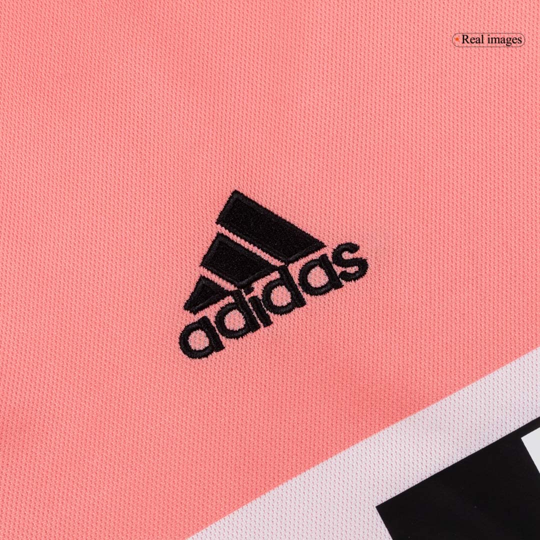 Retro Juventus Mens Away Long Sleeve Soccer Jersey 2015/16 Pink
