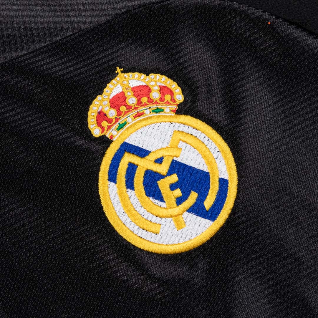 Retro Real Madrid Mens Away Soccer Jersey 1999/01 Black