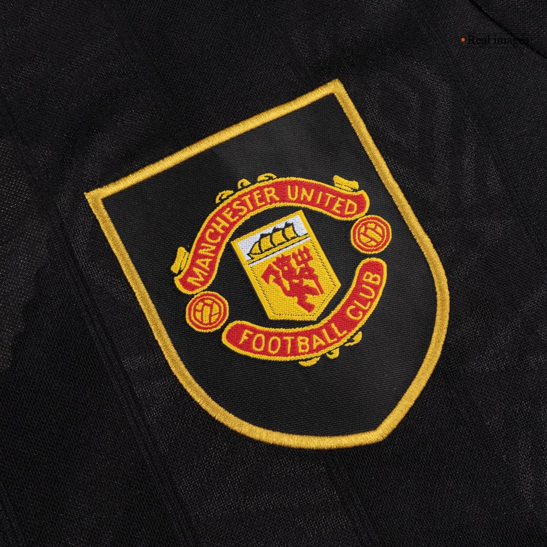 Retro Manchester United Mens Away Long Sleeve Soccer Jersey 1993/94 Black