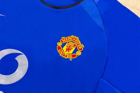 Retro Manchester United Mens Third Soccer Jersey 2002/03 Blue