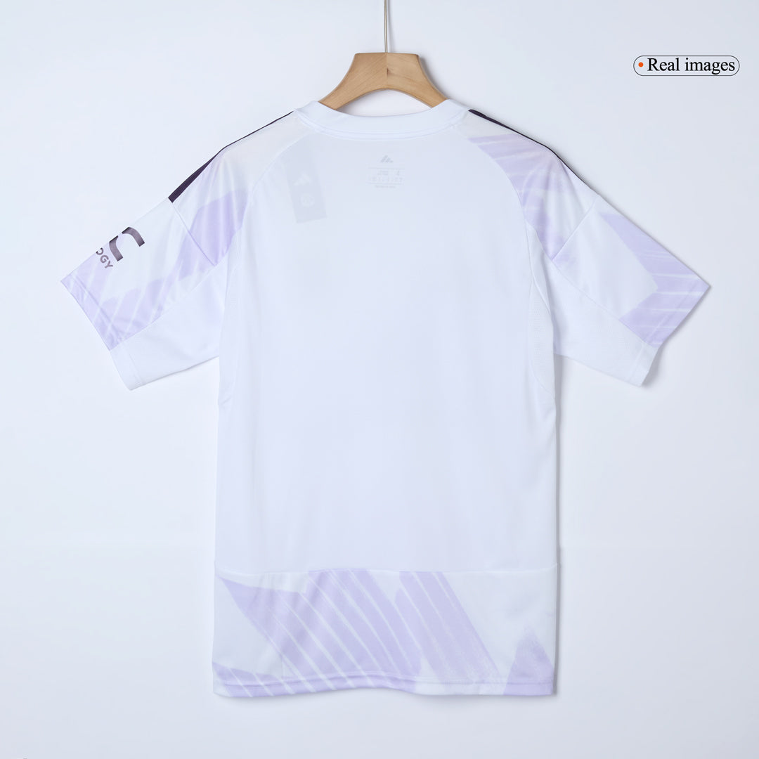 B.FERNANDES #8 Manchester United Mens Away Soccer Jersey 2025/26 White