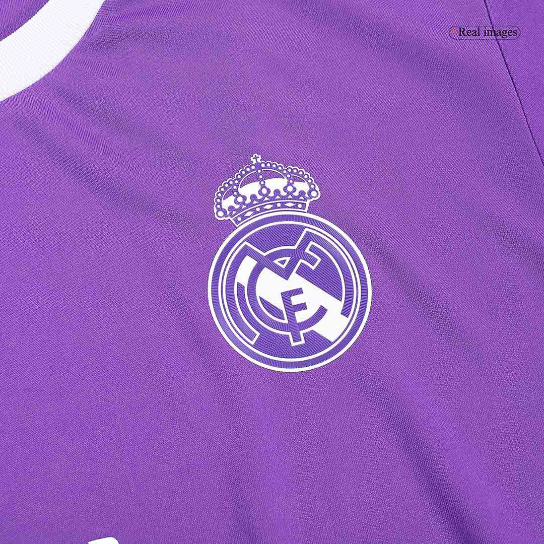 Retro MODRIĆ #19 Real Madrid Mens Away Long Sleeve Soccer Jersey 2016/17 Purple