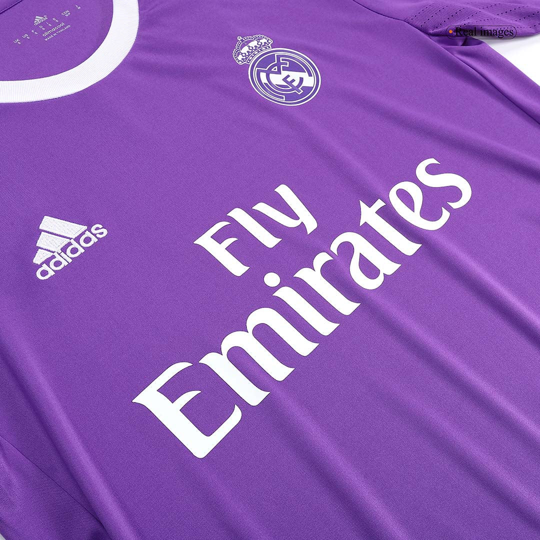 Retro MODRIĆ #19 Real Madrid Mens Away Long Sleeve Soccer Jersey 2016/17 Purple