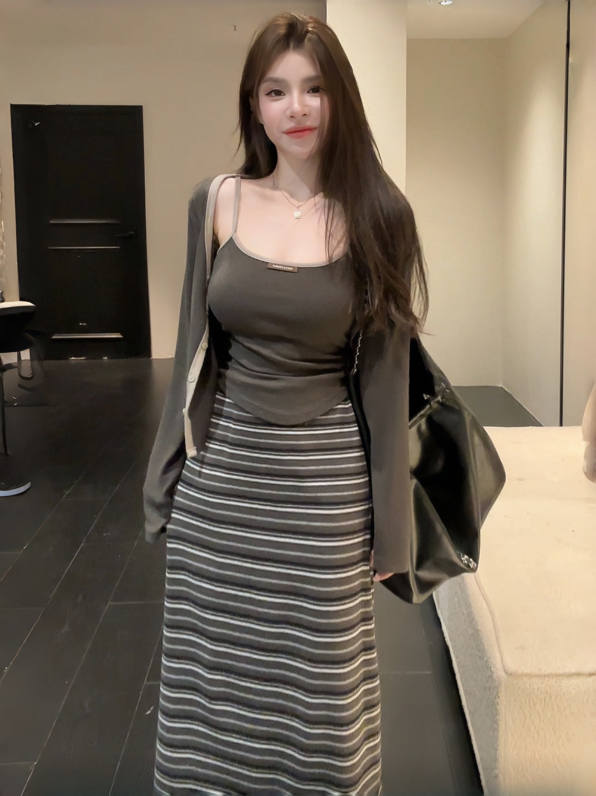 早秋韓系成套穿搭丨純欲撞色吊帶開衫丨條紋半身裙