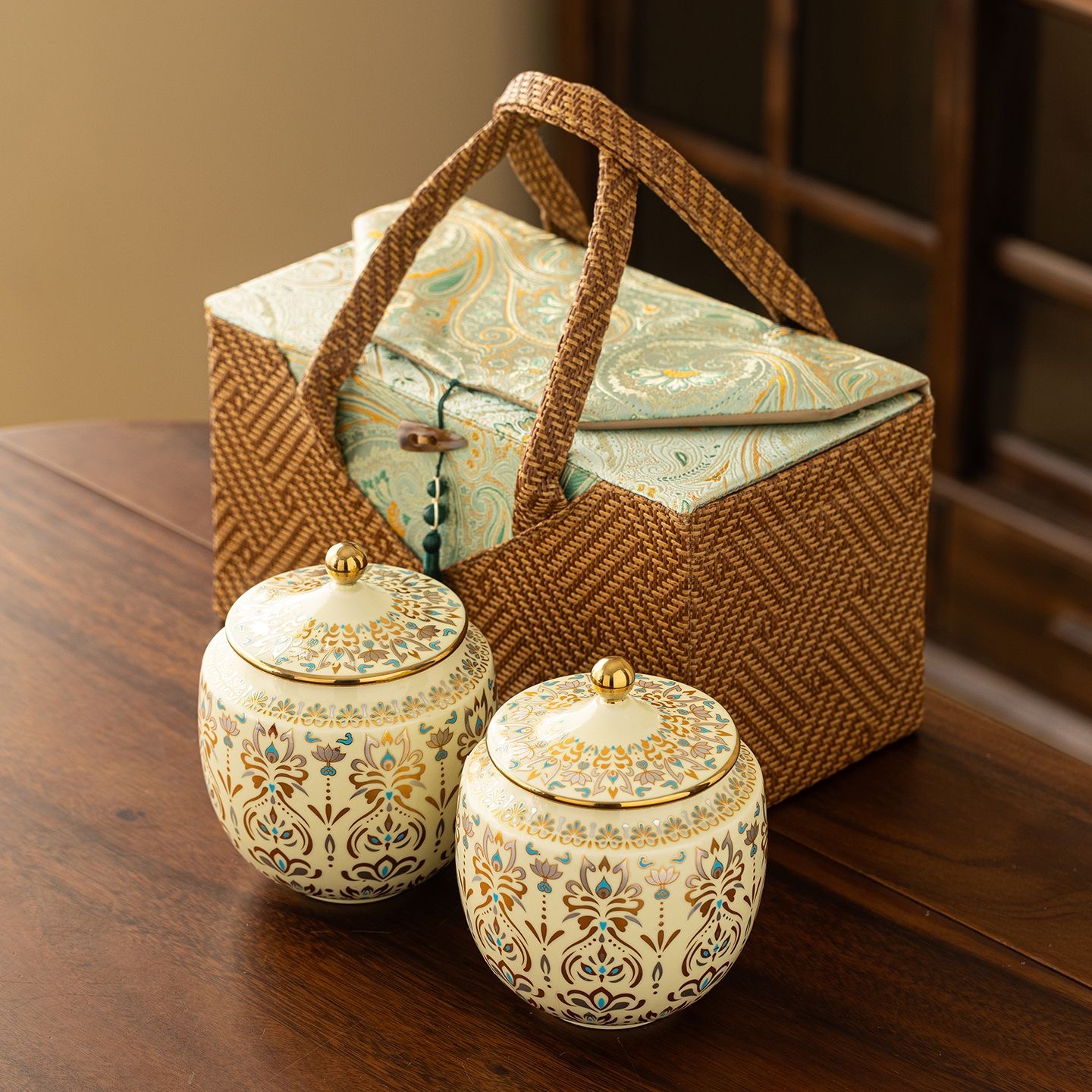 AuienTea Jasmine Green Tea Gift Set, Twin Gilded Floral‑Pattern Ceramic Caddies, Brocade Woven Hand‑held Gift Basket, Scented Tea for Holiday & Business Gifting