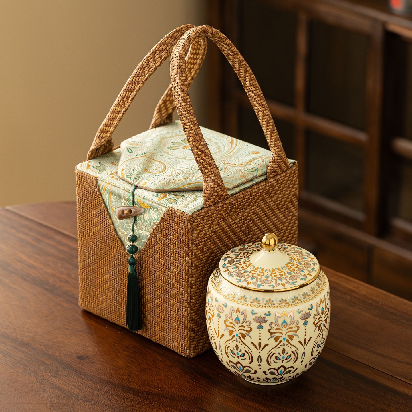 AuienTea Jasmine Green Tea Gift Set, Twin Gilded Floral‑Pattern Ceramic Caddies, Brocade Woven Hand‑held Gift Basket, Scented Tea for Holiday & Business Gifting