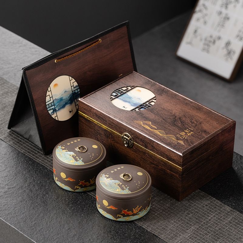 AuienTea Chinese Green Tea Gift Set, Retro Pattern Purple‑Clay Tea Caddy, Wooden Hollow‑Out Gift Box, Ideal for Holiday & Business Gifting