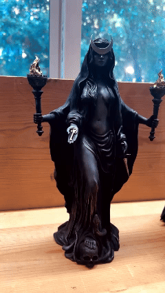 Hecate Niktipolos resin statue mythology decor animated preview