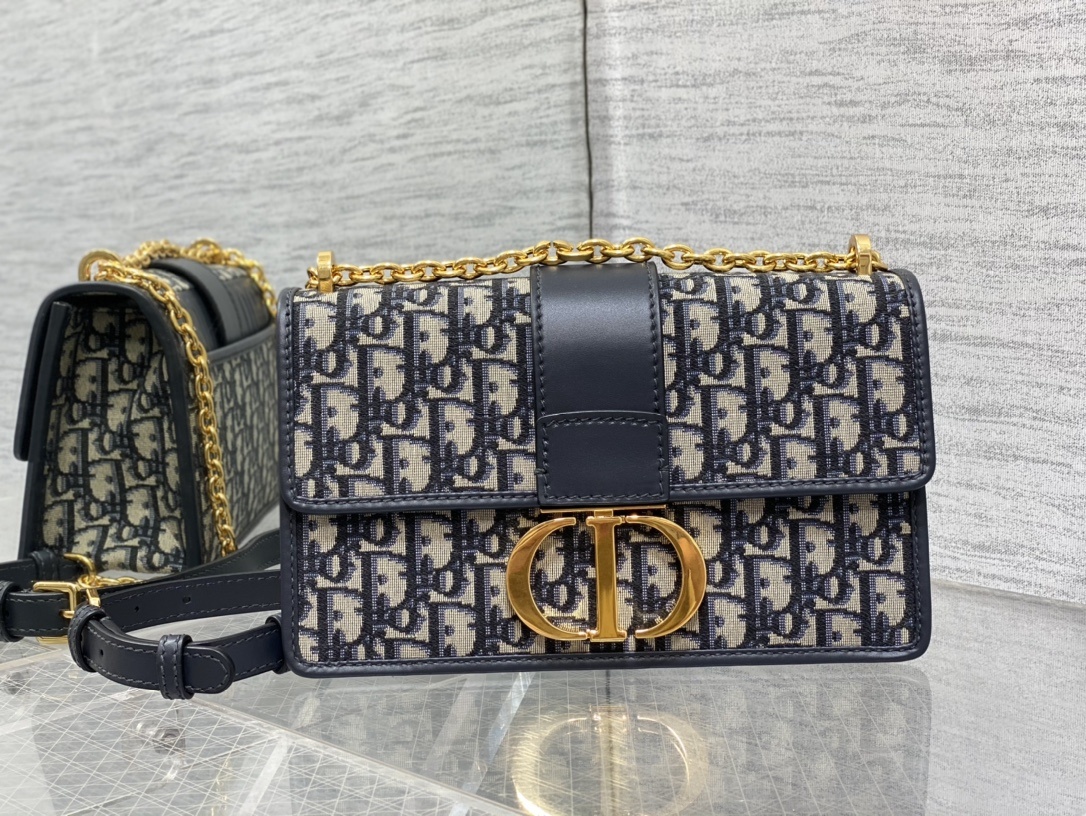 Dior 30 MONTAIGNE CHAIN BAG M9208