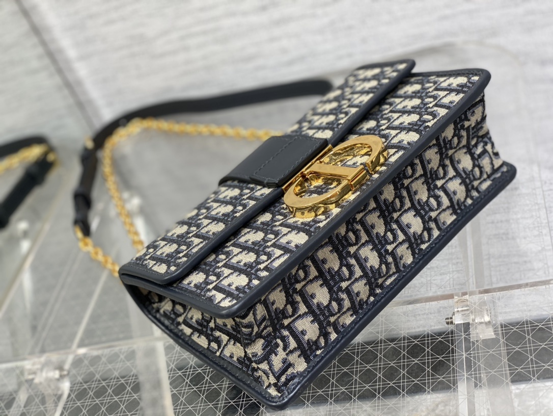 Dior 30 MONTAIGNE CHAIN BAG M9208