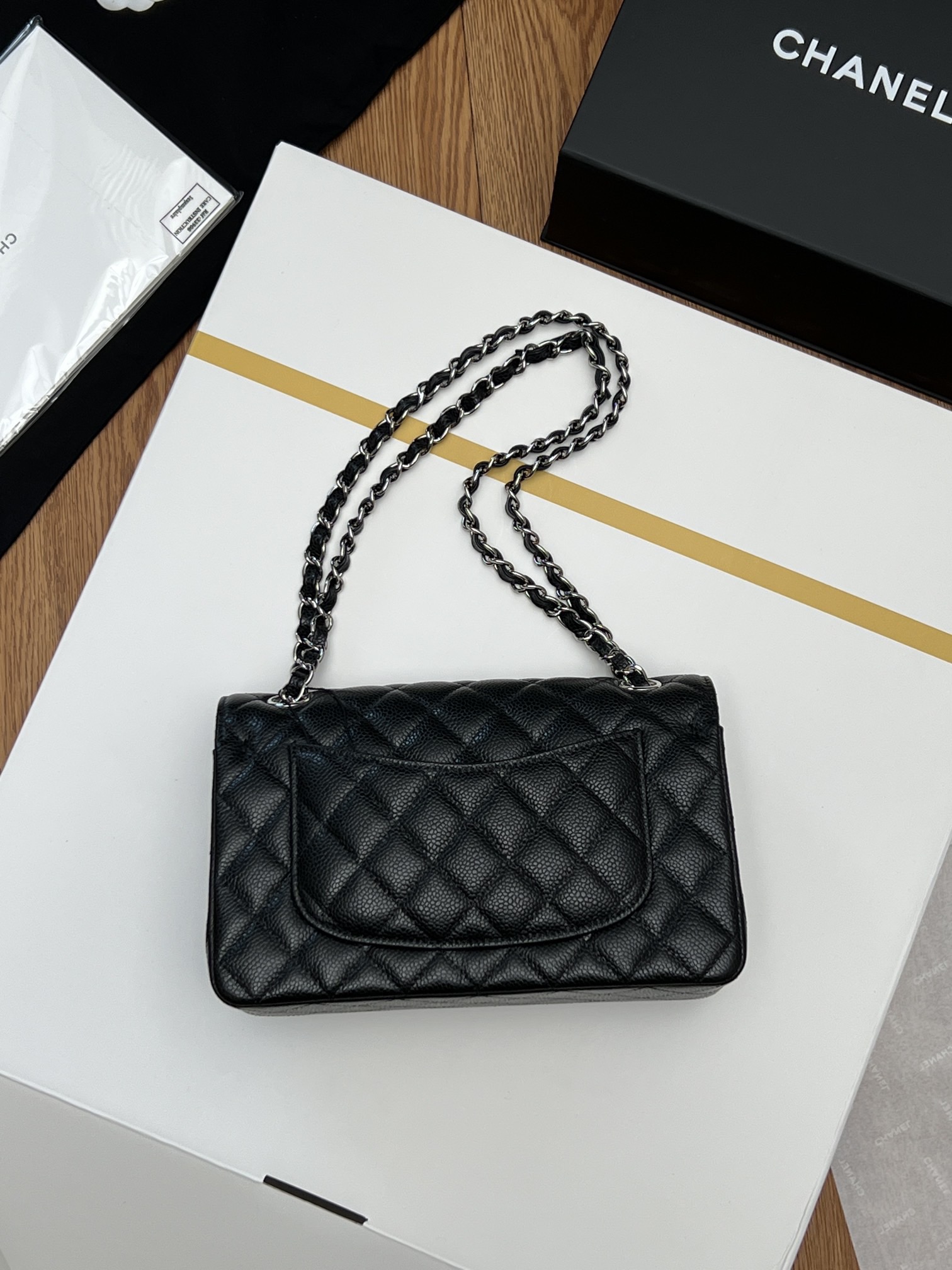 SMALL CLASSIC HANDBAG