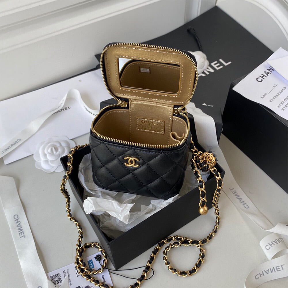 Chanel SMALL VANITY WITH CHAIN
