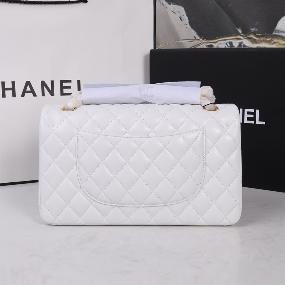 CHANEL Classic Flap Medium