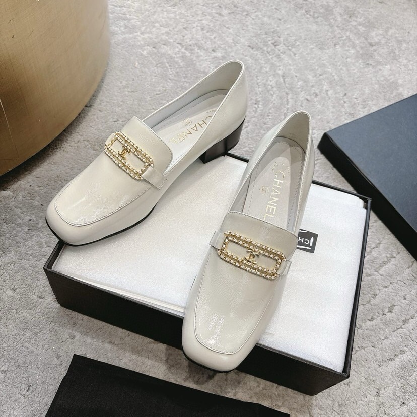 Cruise 2024/25   Moccasins