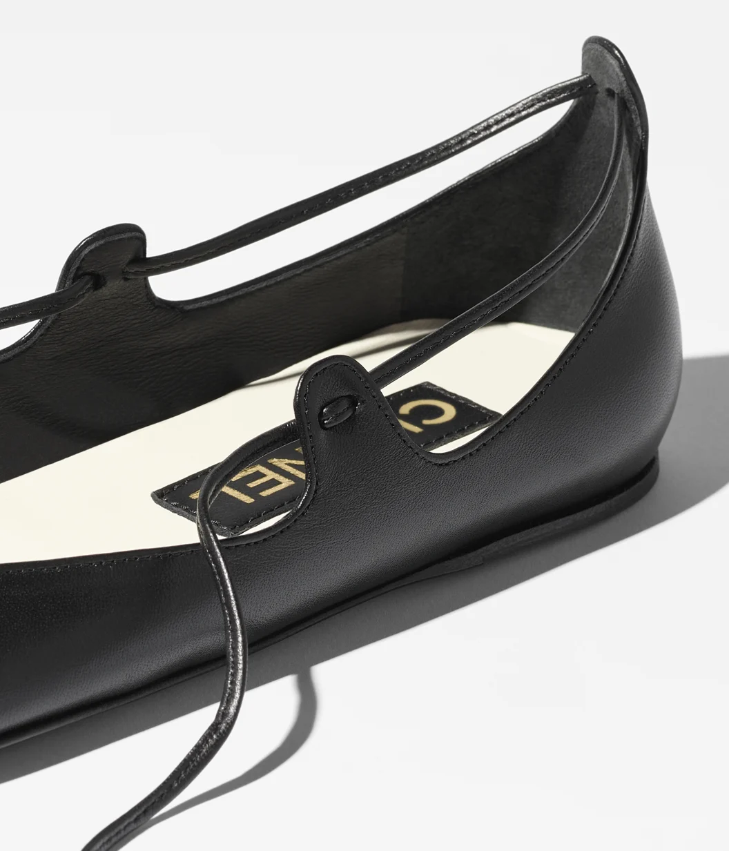 Spring-Summer 2025 Pre-collection   Mary Janes