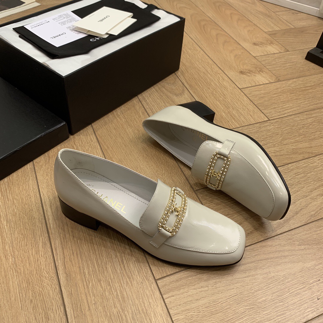 Cruise 2024/25   Moccasins