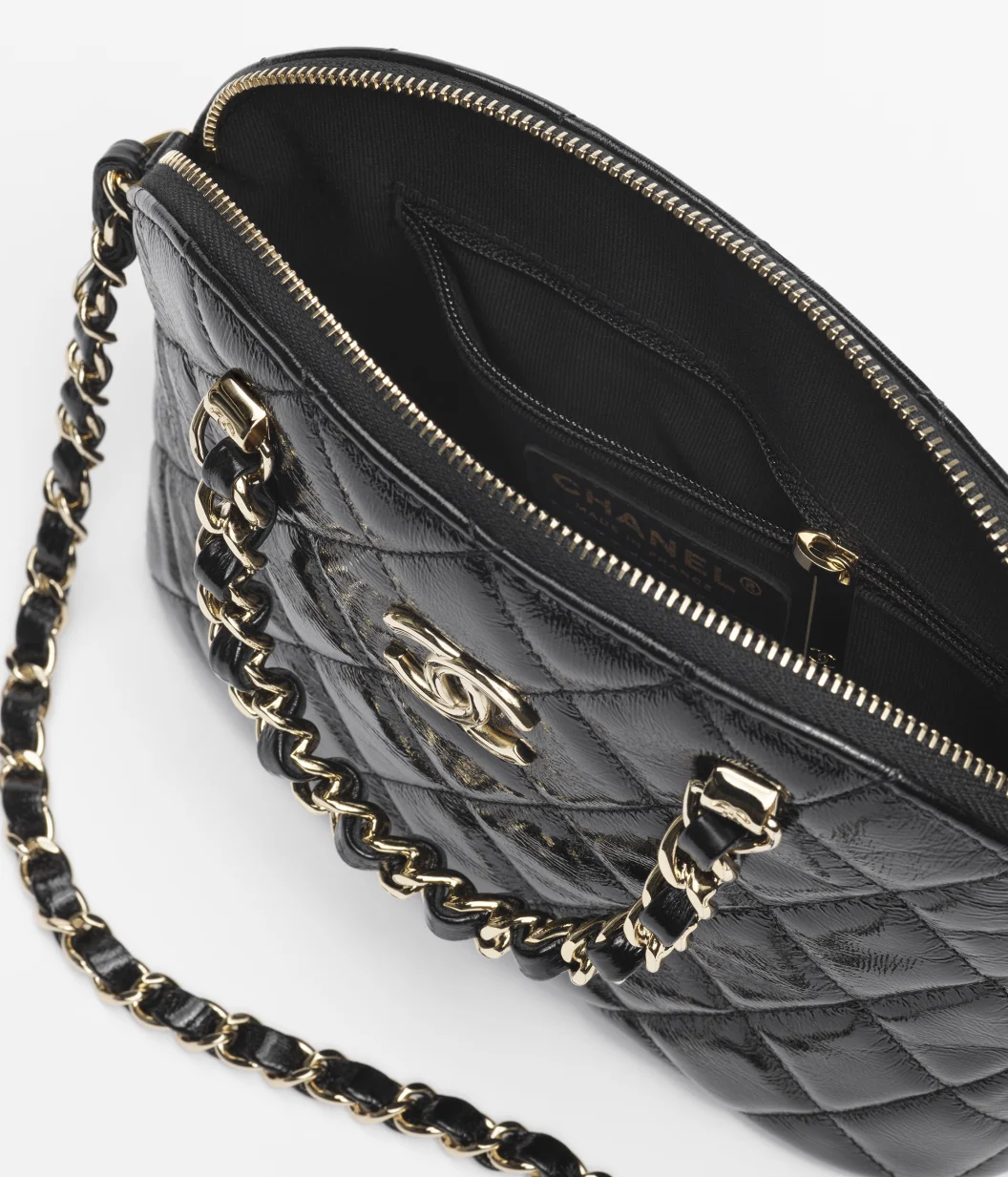 Chanel shell bag AS3969
