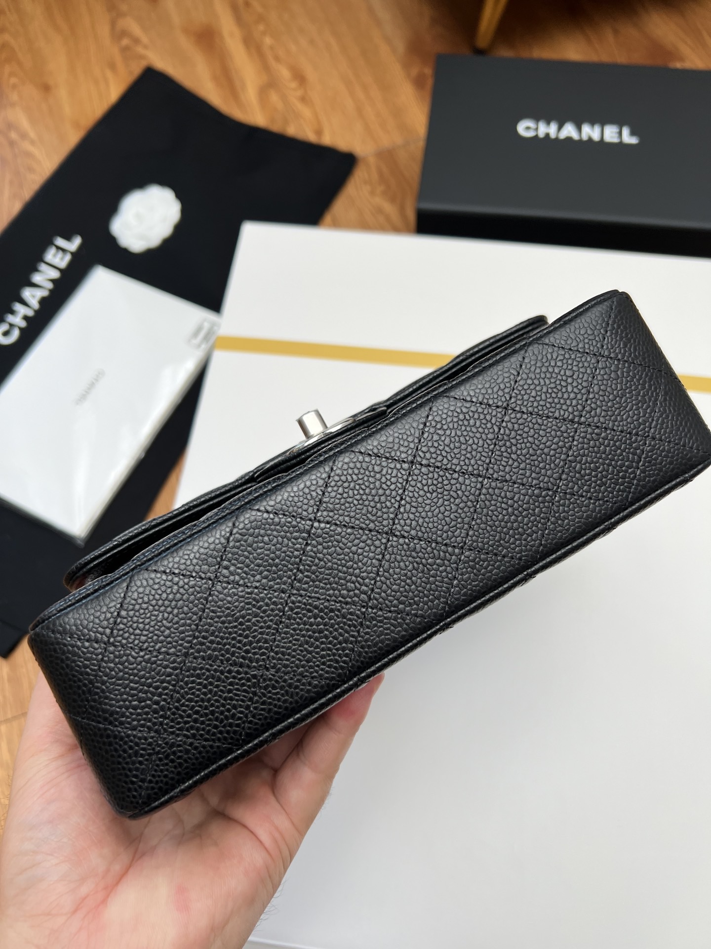 SMALL CLASSIC HANDBAG