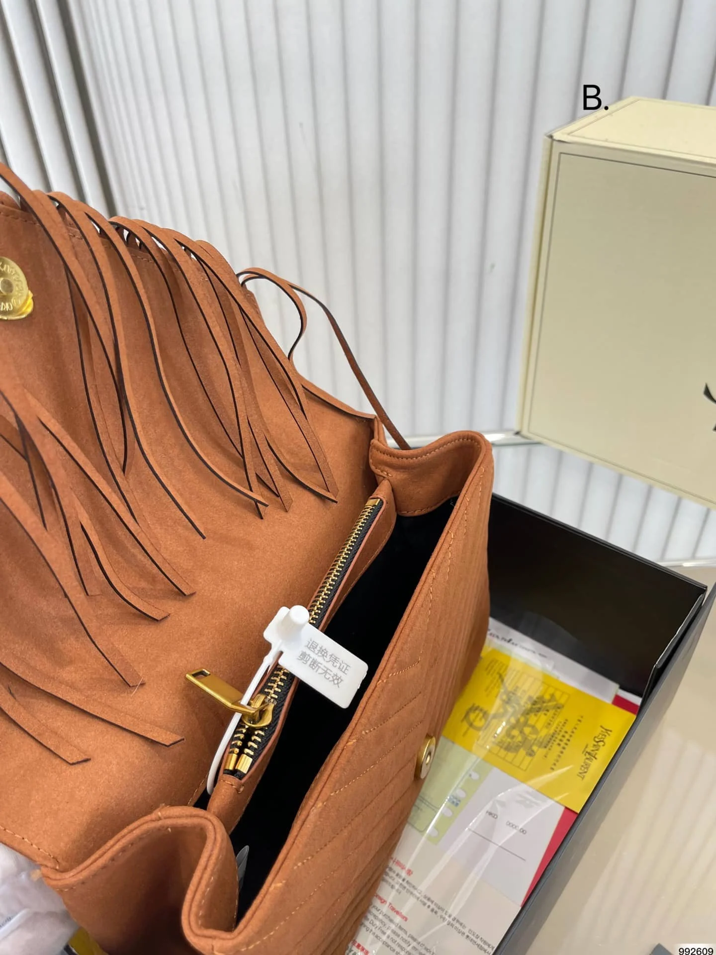 YSL BAG/ 24 x 16 cm